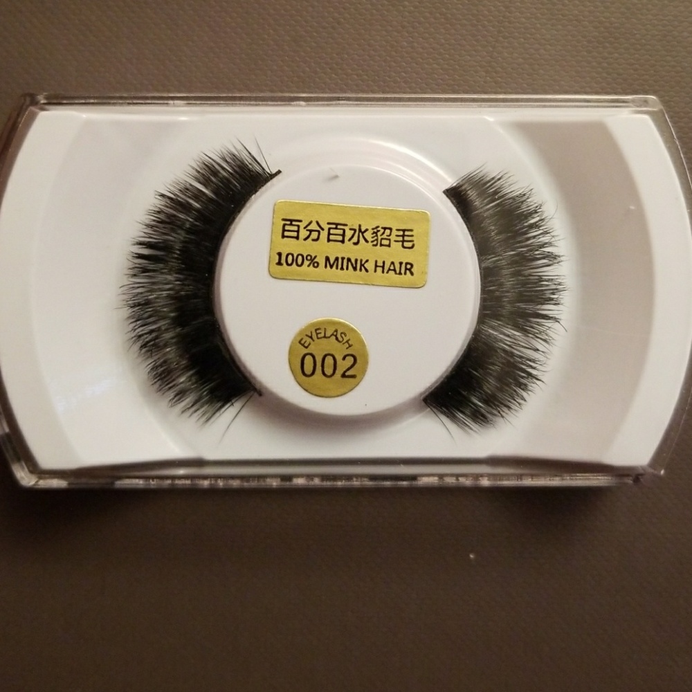100% Mink Lashes! Strip lashes in multiple styles - Picture 3 of 6